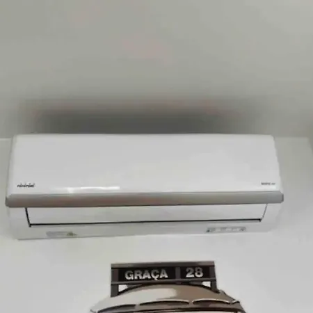 Arts, Cultural & Design District With A Sunny View Daire