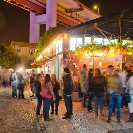 Arts, Cultural & Design District With A Sunny View *